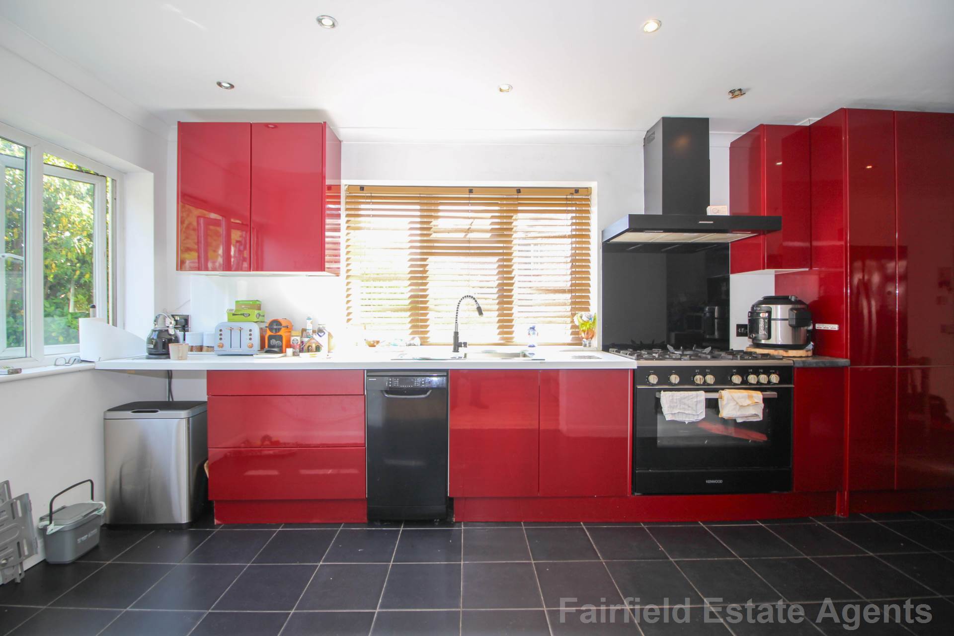 Additional Property Image 3 bedroom Semi Detached for sale in Watford 2
