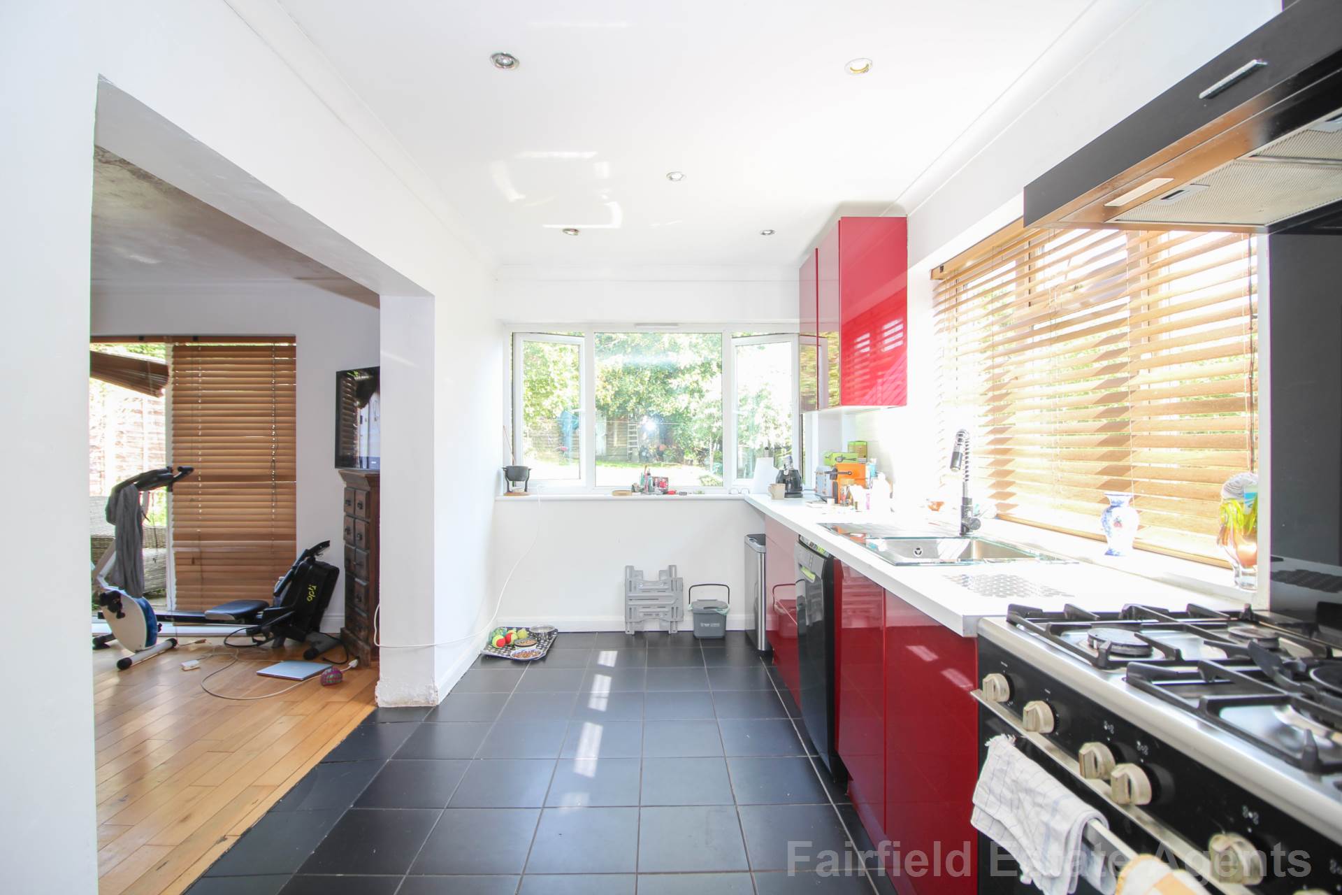 Additional Property Image 3 bedroom Semi Detached for sale in Watford 5