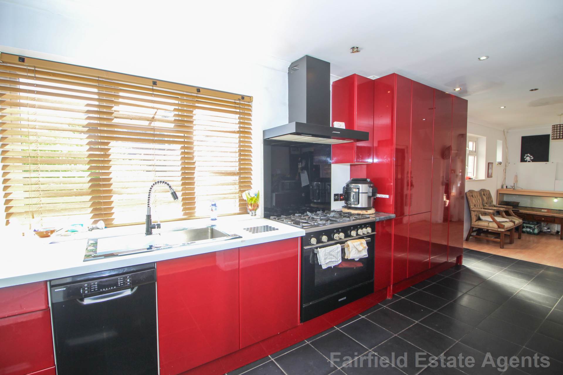 Additional Property Image 3 bedroom Semi Detached for sale in Watford 6