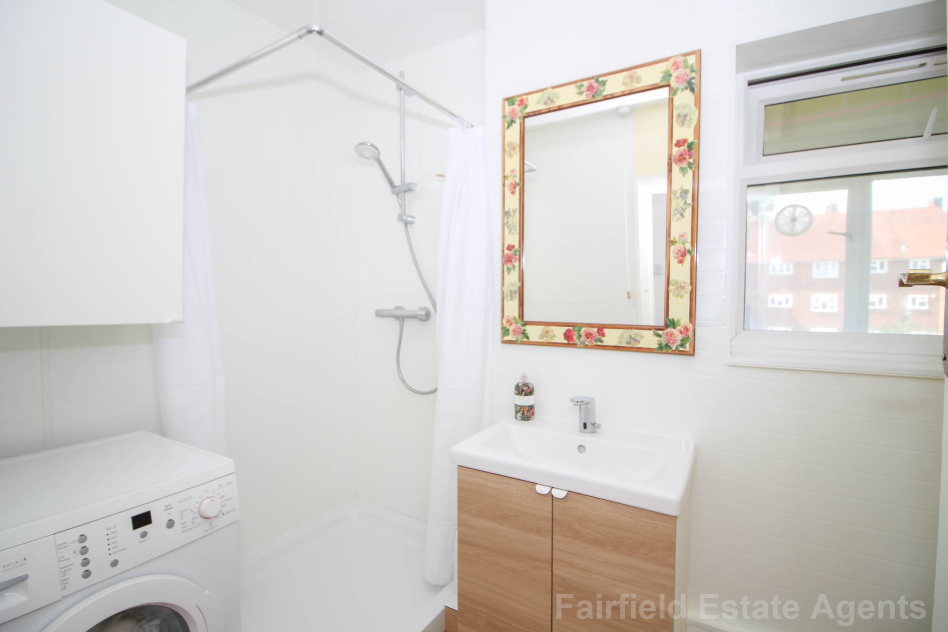 Additional Property Image 1 bedroom Flat for sale in Watford 9