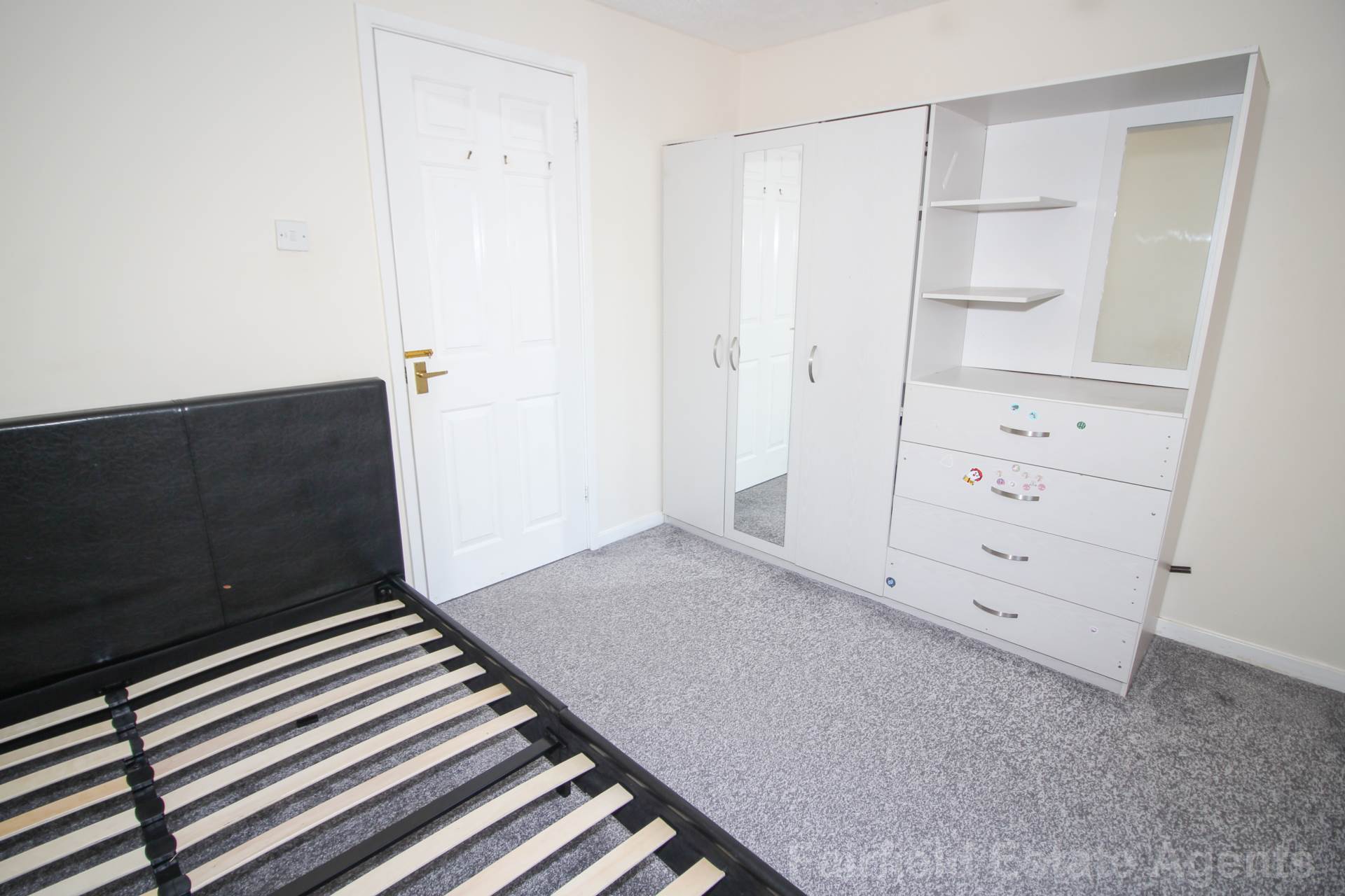 Additional Property Image 2 bedroom Terraced for sale in Watford 11