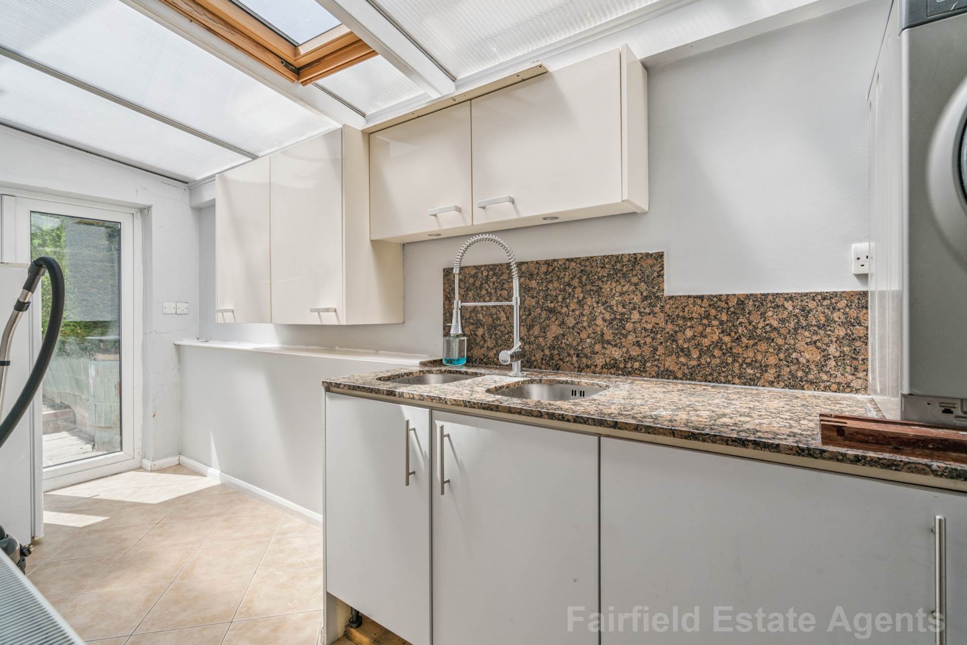 Additional Property Image 3 bedroom Semi Detached for sale in Watford 10
