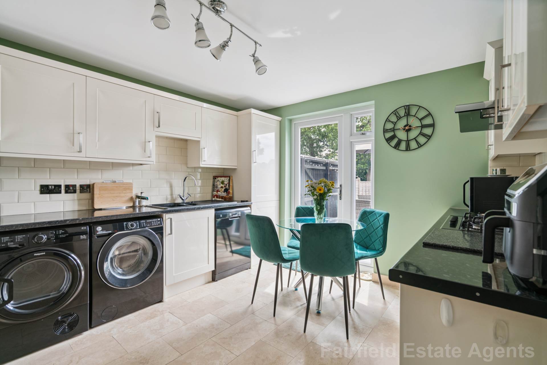 Additional Property Image 3 bedroom Semi Detached Bungalow for sale in Watford 7