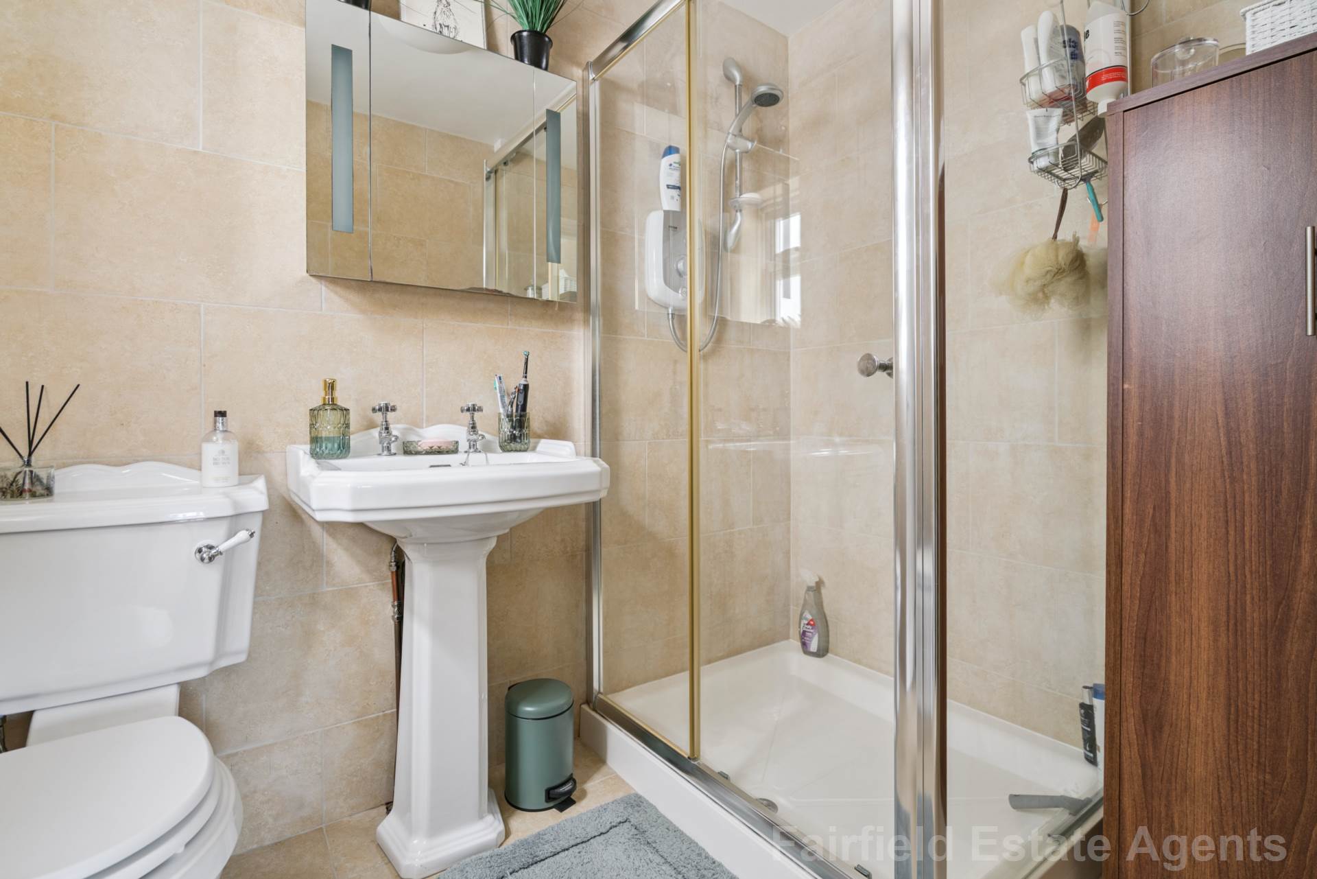 Additional Property Image 3 bedroom Semi Detached Bungalow for sale in Watford 11