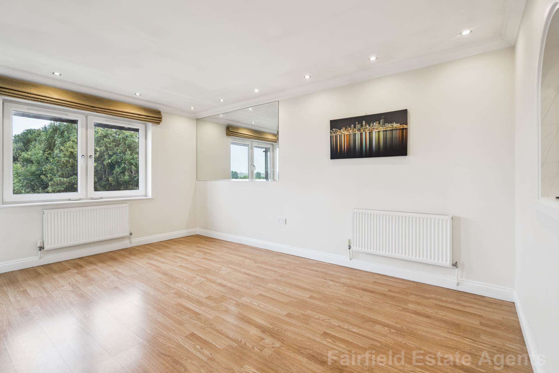 Additional Property Image 2 bedroom Apartment for sale in Rickmansworth 5