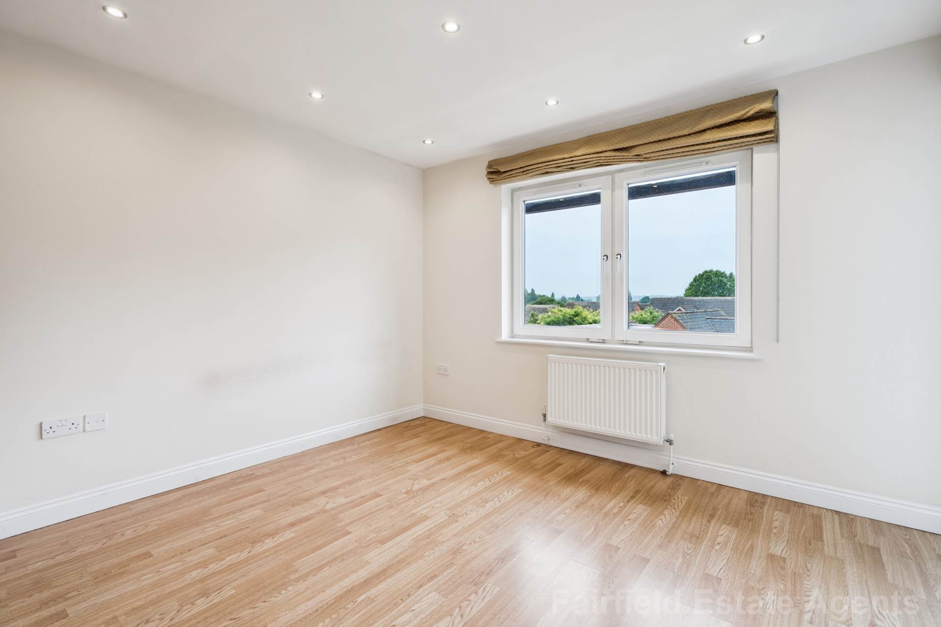 Additional Property Image 2 bedroom Apartment for sale in Rickmansworth 8