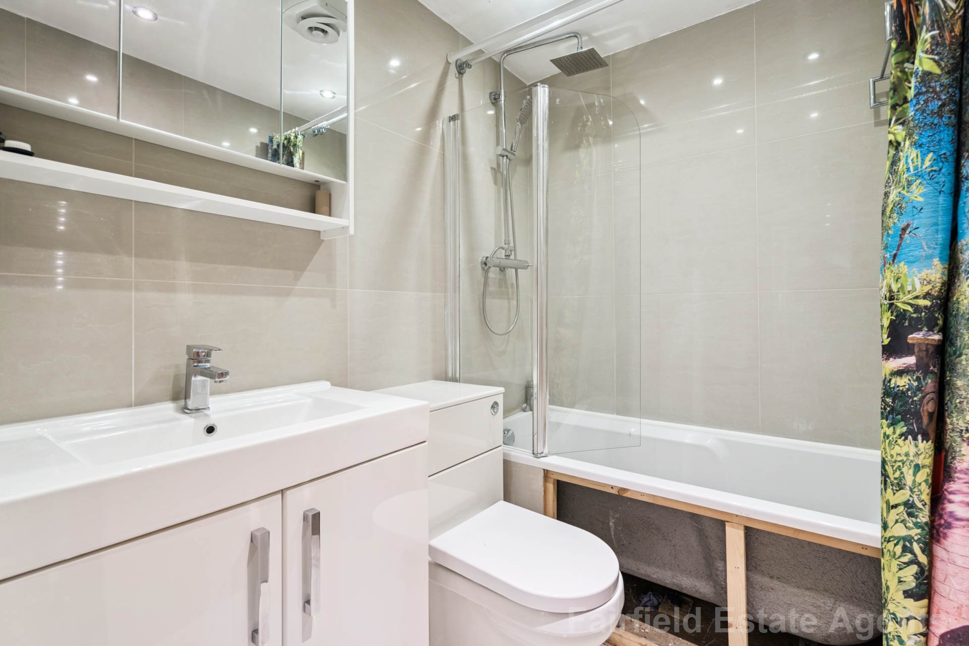 Additional Property Image 2 bedroom Apartment for sale in Rickmansworth 11