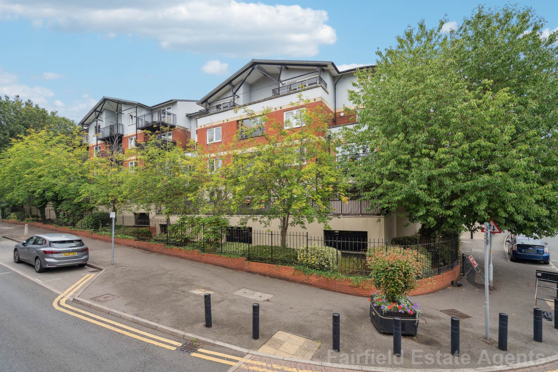 Additional Property Image 2 bedroom Apartment for sale in Rickmansworth 15