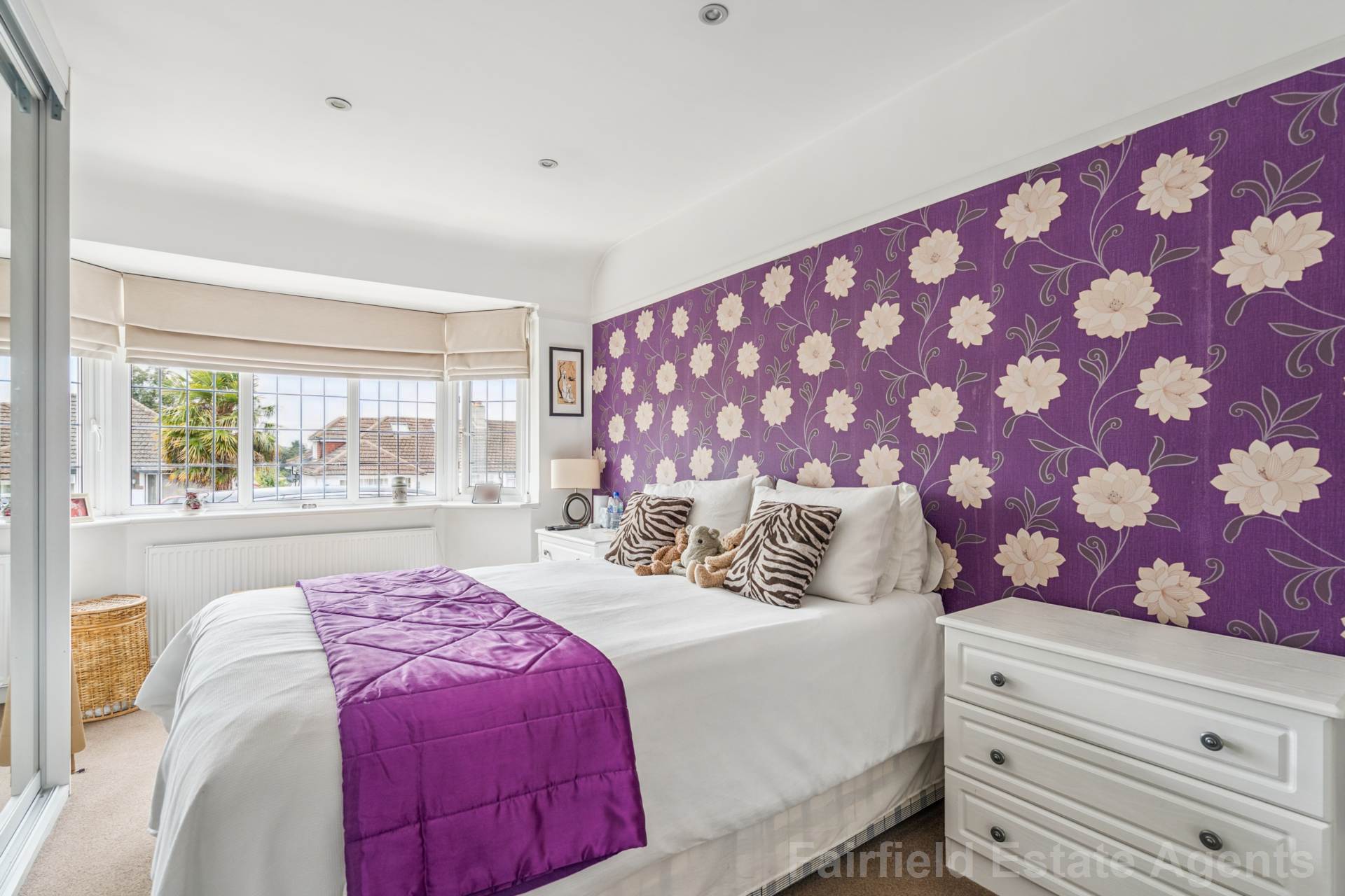 Additional Property Image 2 bedroom Detached Bungalow for sale in Watford 9