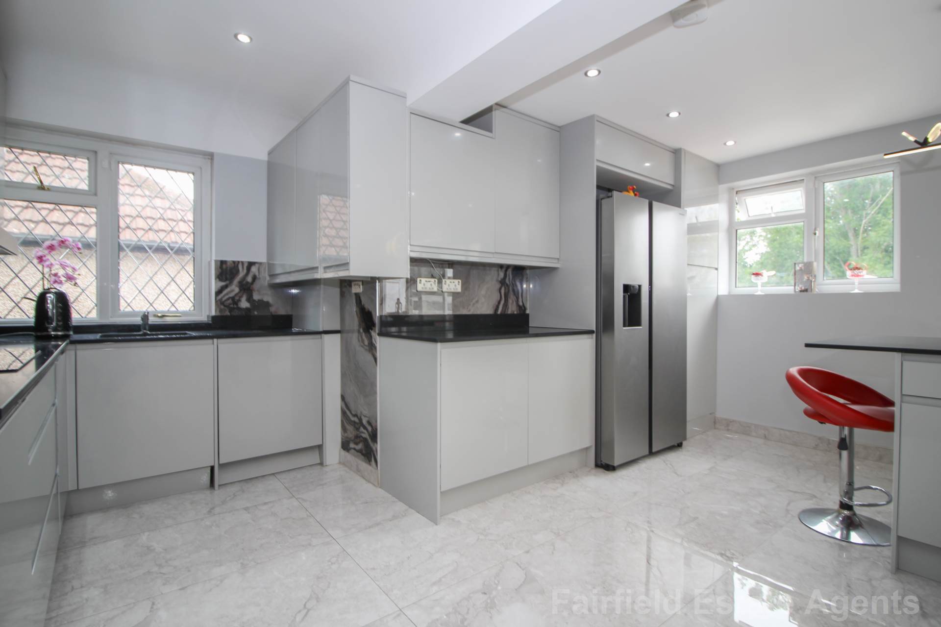 Additional Property Image 3 bedroom Semi Detached Bungalow for sale in Watford 7