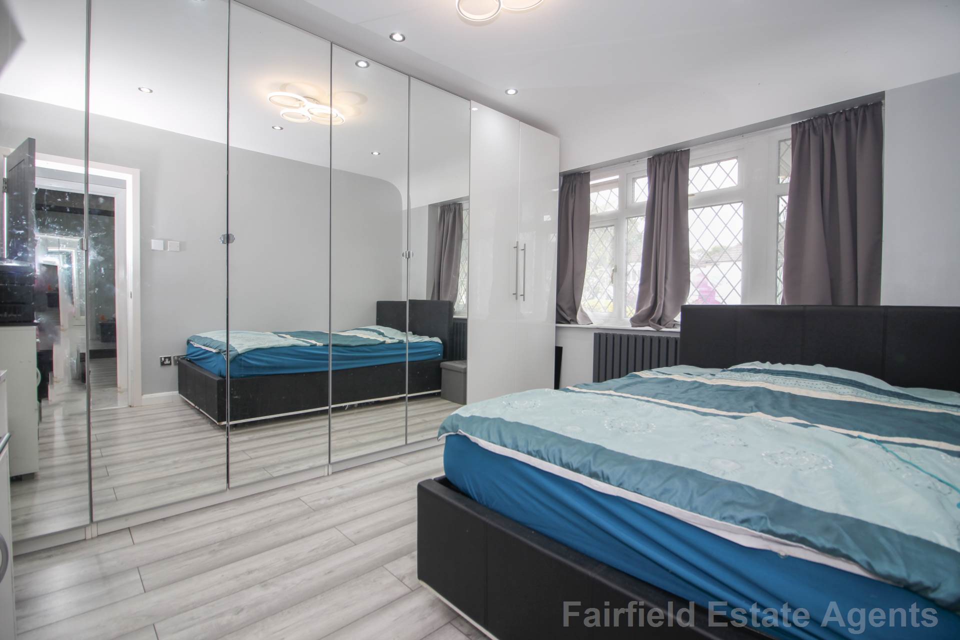 Additional Property Image 3 bedroom Semi Detached Bungalow for sale in Watford 10