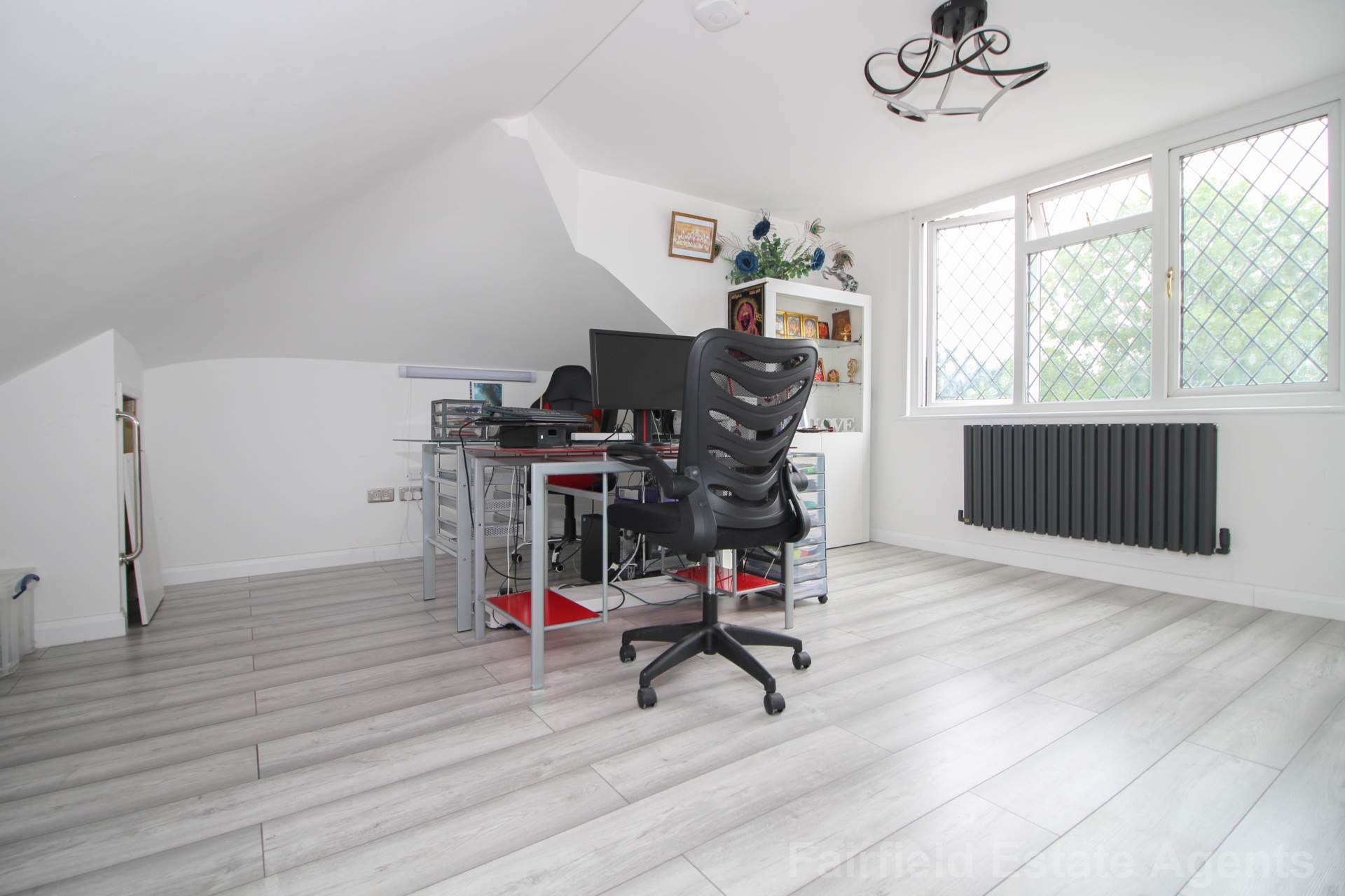 Additional Property Image 3 bedroom Semi Detached Bungalow for sale in Watford 11