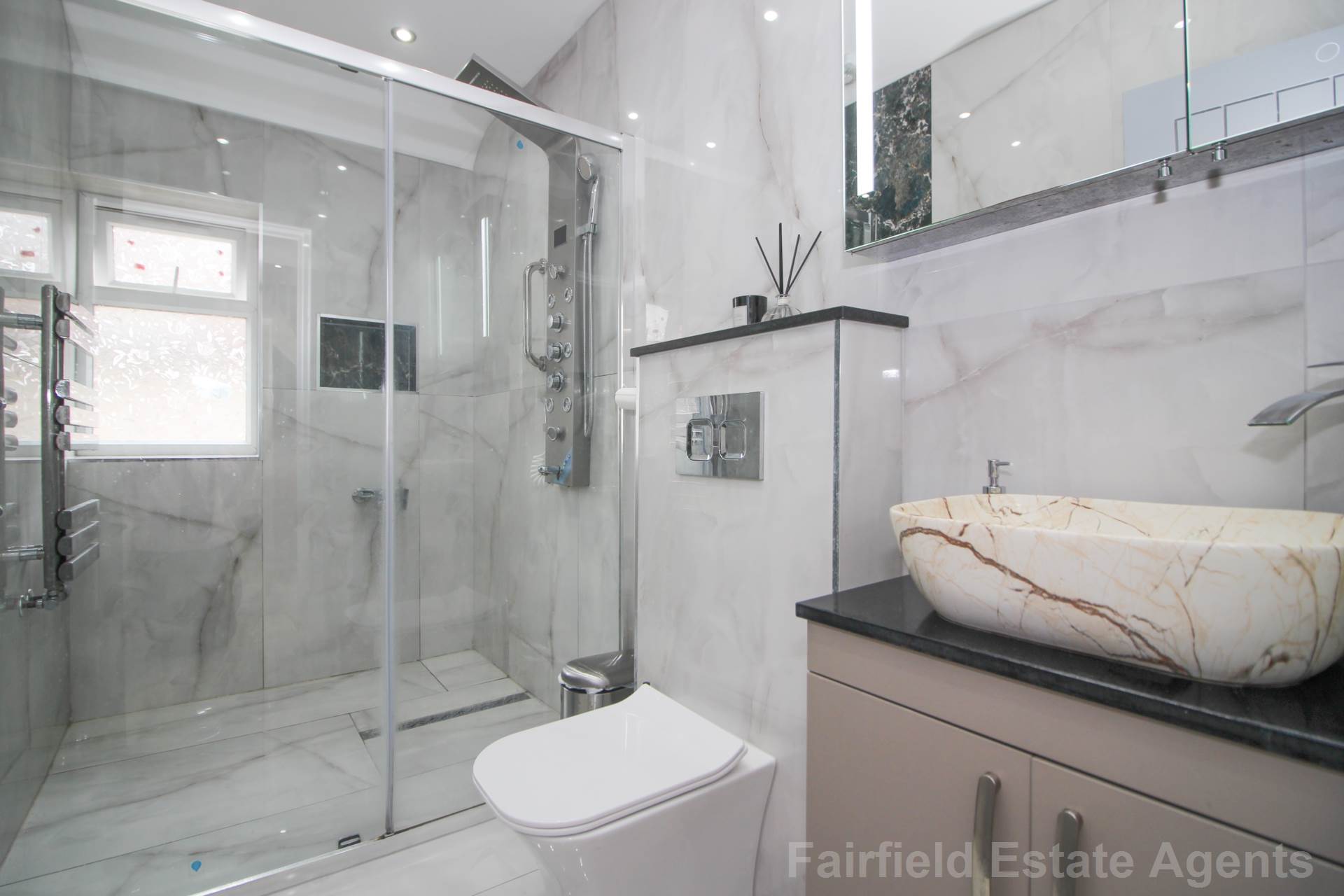 Additional Property Image 3 bedroom Semi Detached Bungalow for sale in Watford 12