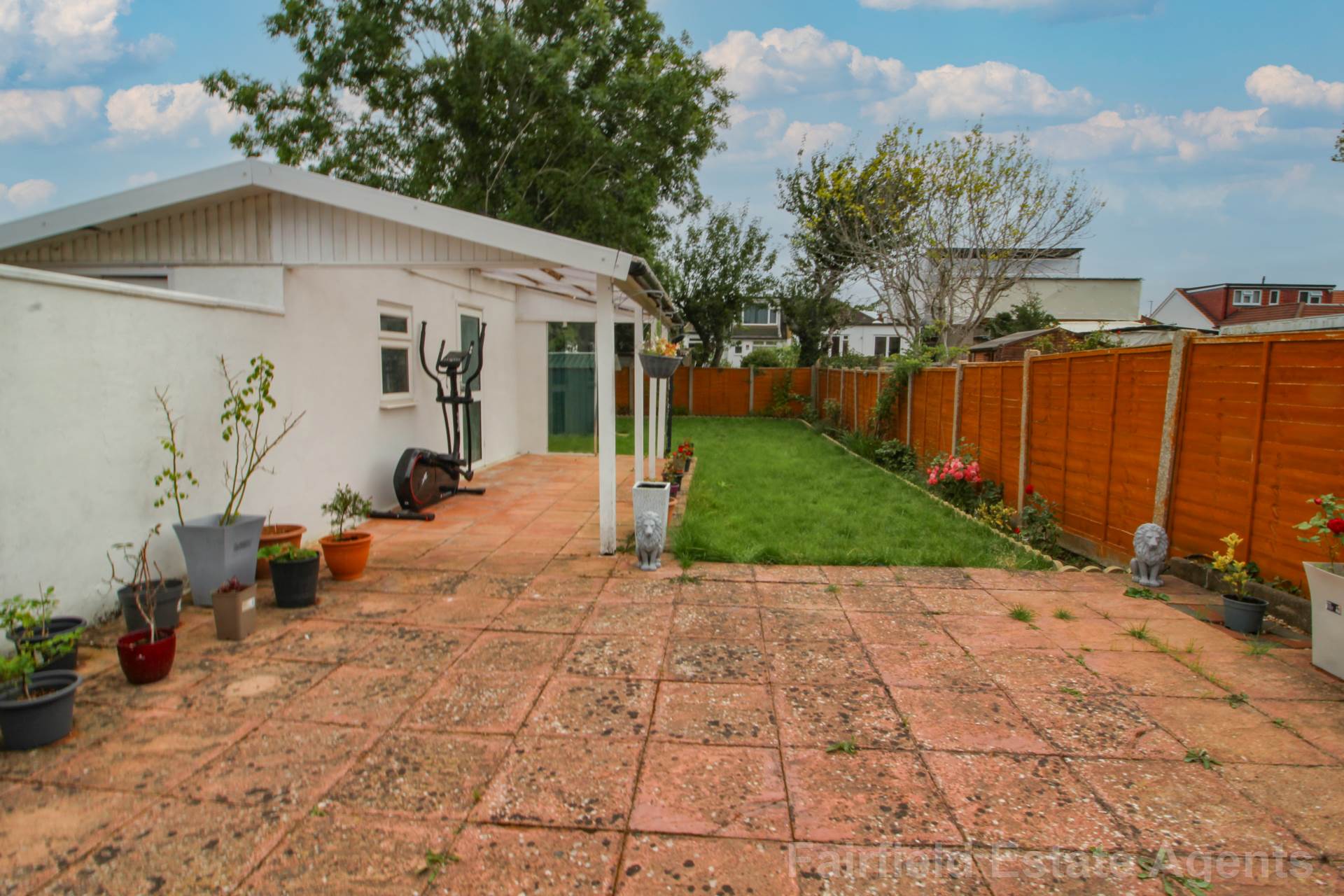 Additional Property Image 3 bedroom Semi Detached Bungalow for sale in Watford 13