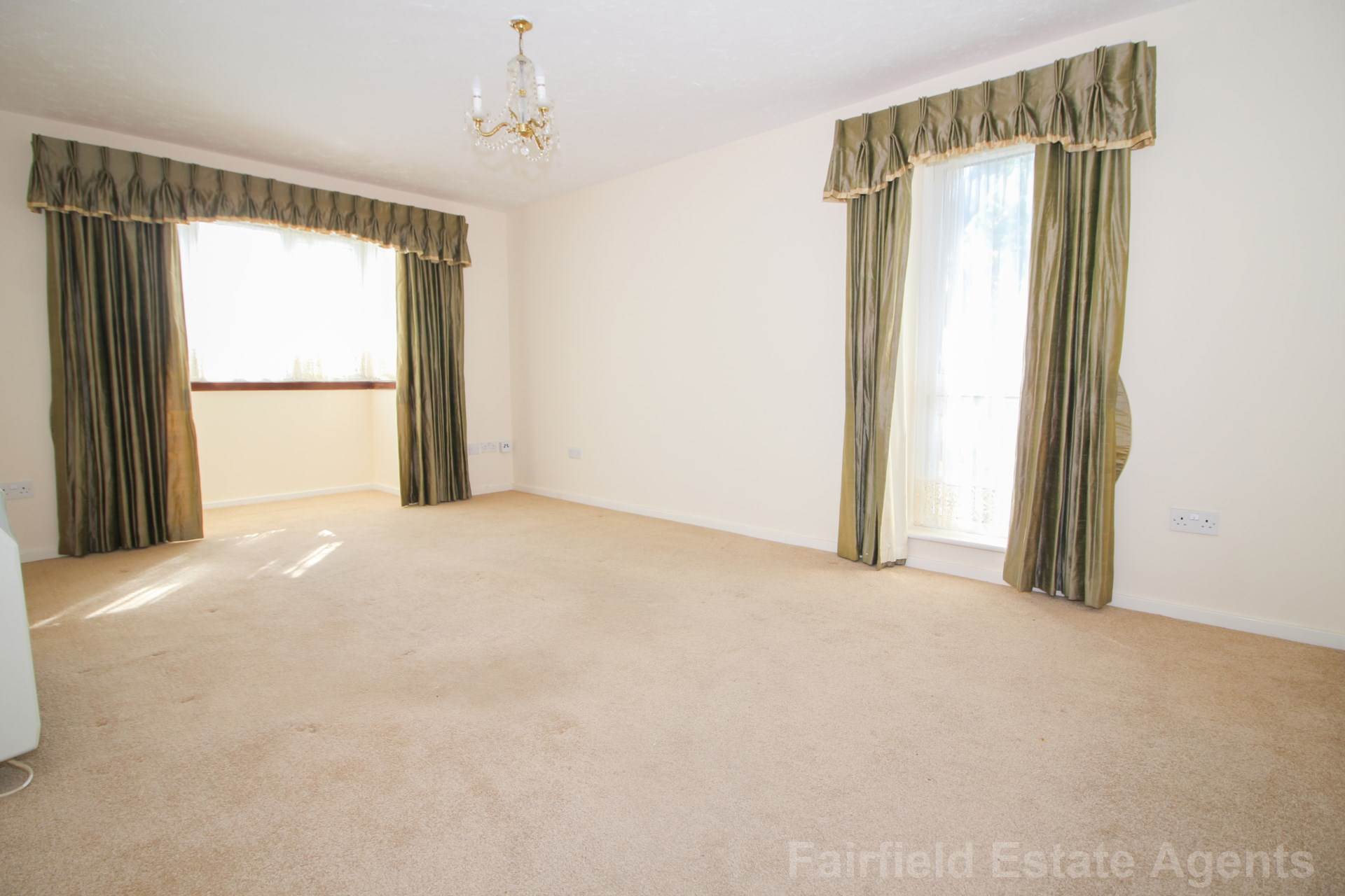Additional Property Image 2 bedroom Flat for sale in Watford 4