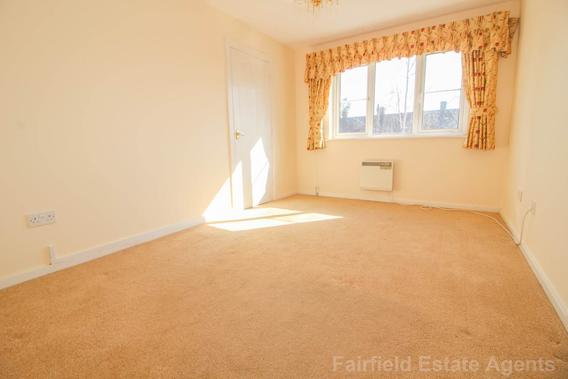 Additional Property Image 2 bedroom Flat for sale in Watford 8