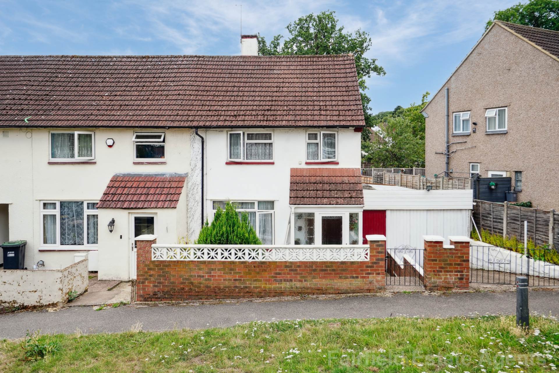 2 bedroom End of Terrace for sale in Watford