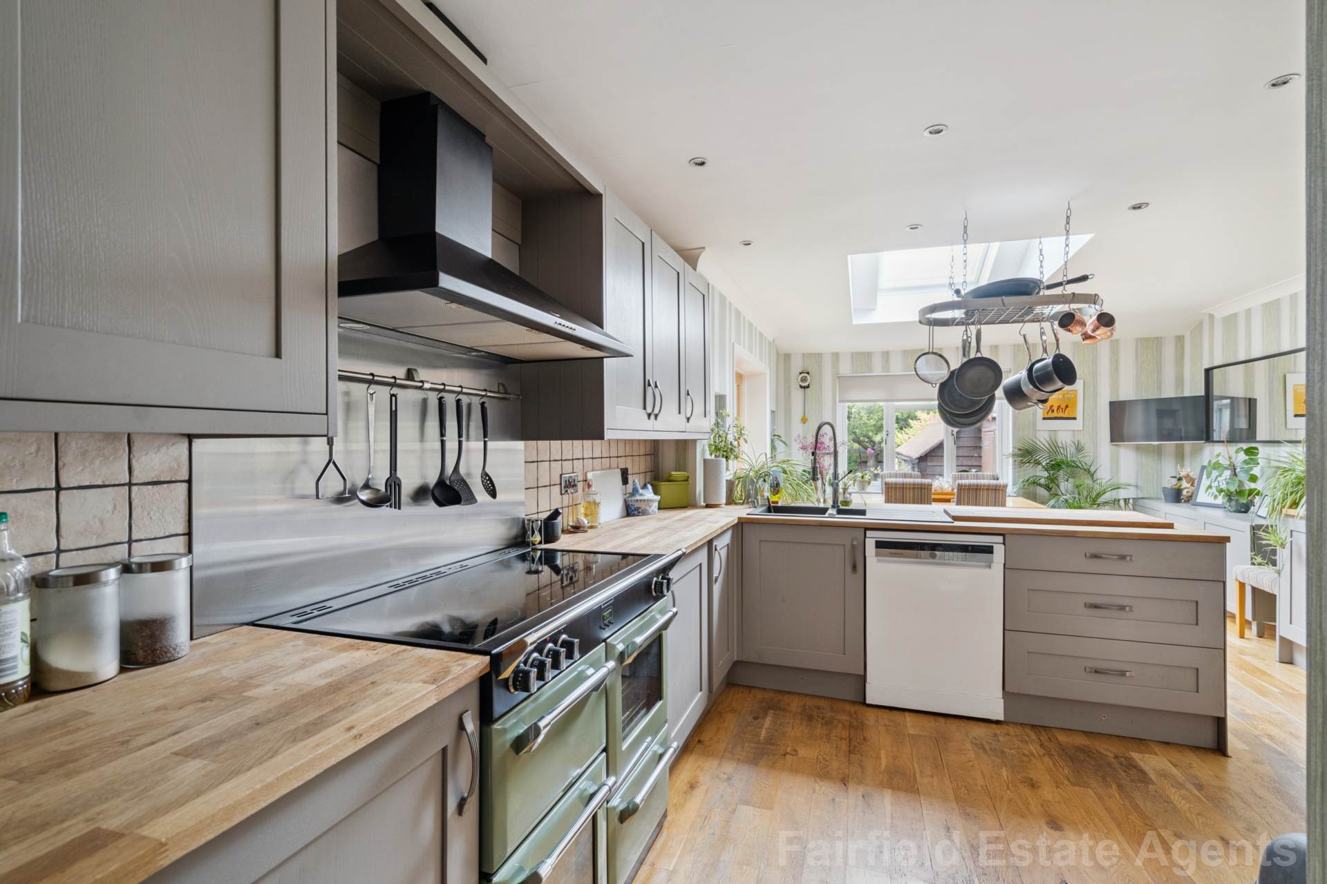 Additional Property Image 4 bedroom Detached for sale in Watford 7