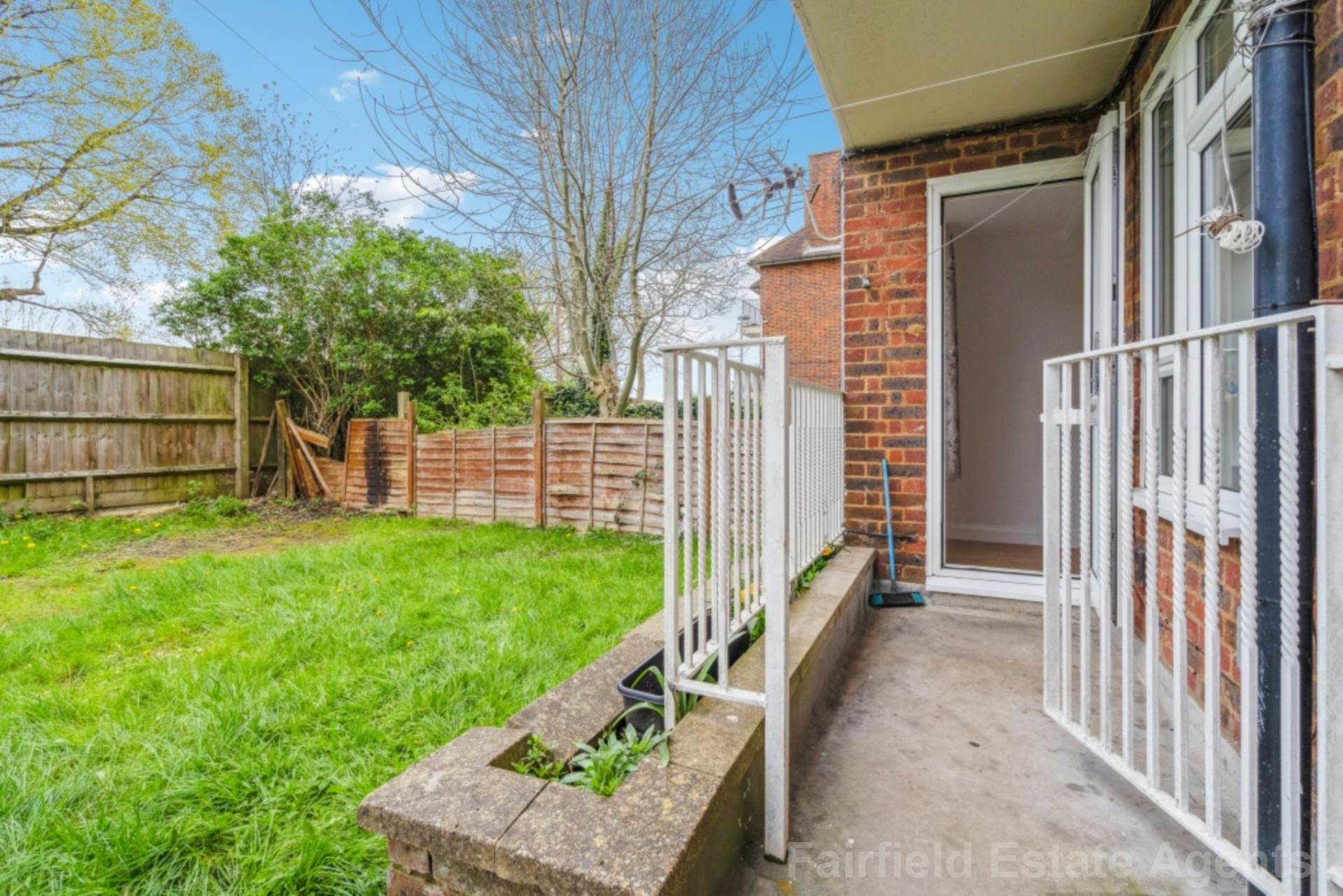 Additional Property Image 1 bedroom Flat for sale in Watford 11
