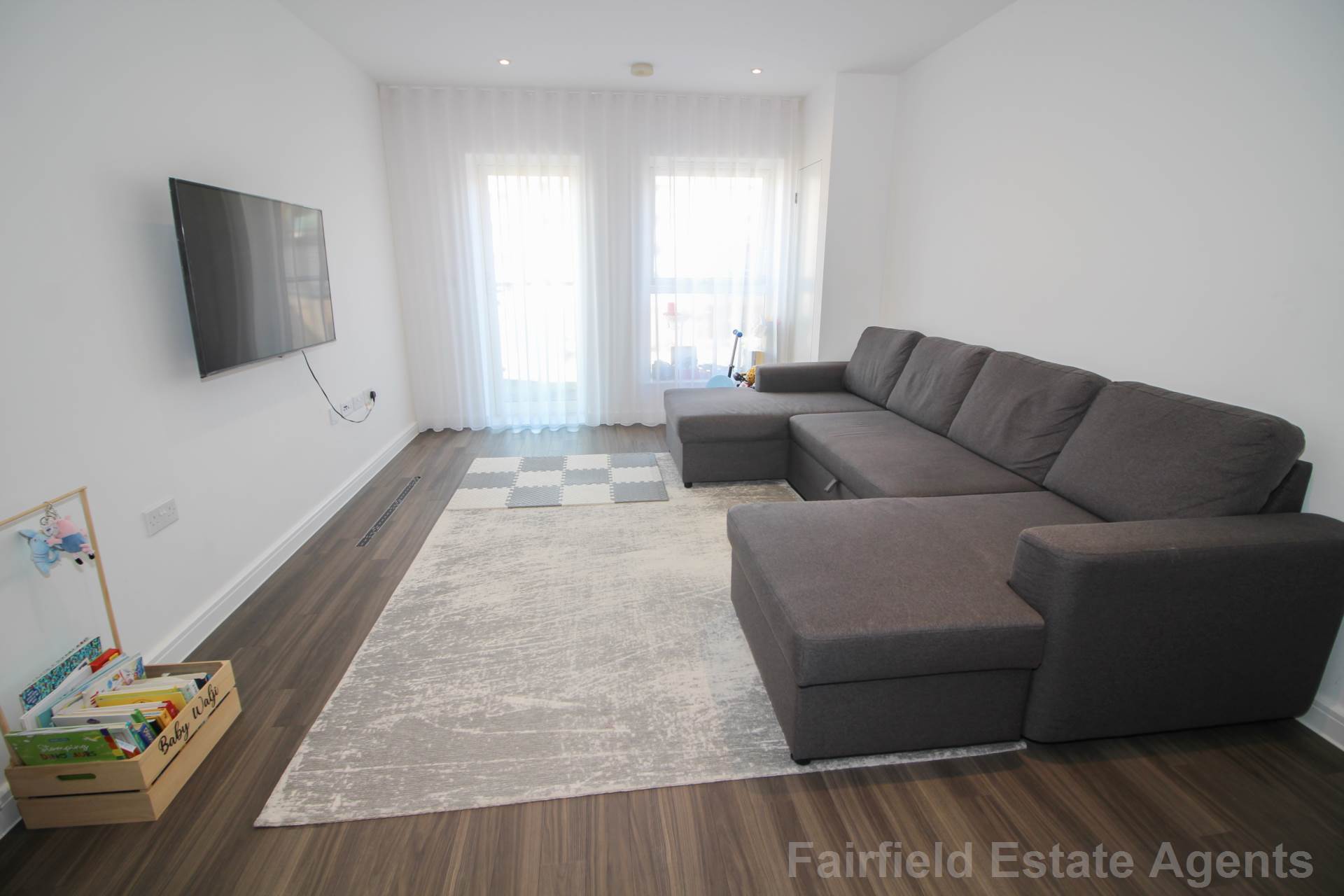 Additional Property Image 2 bedroom Flat for sale in Watford 6