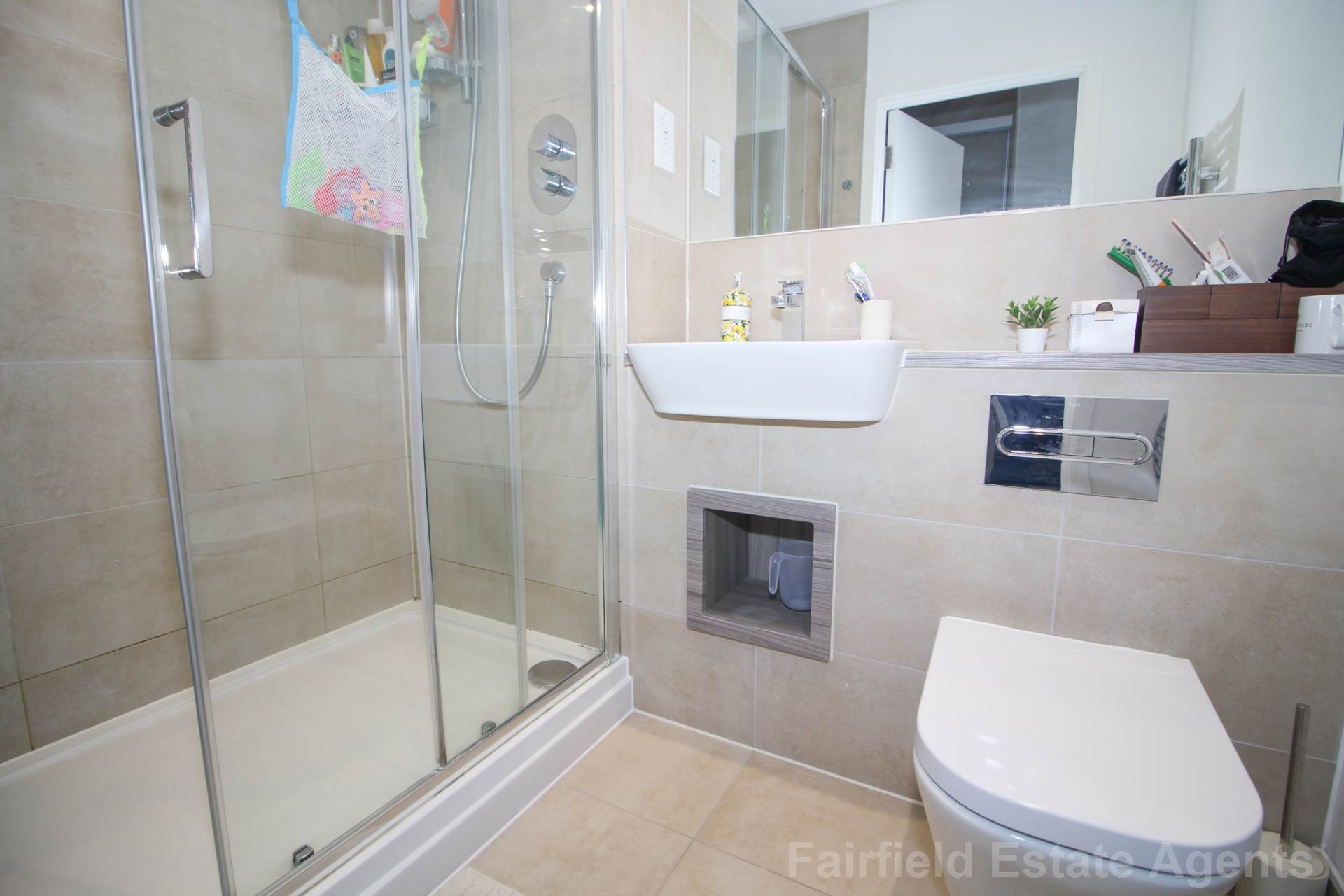 Additional Property Image 2 bedroom Flat for sale in Watford 9