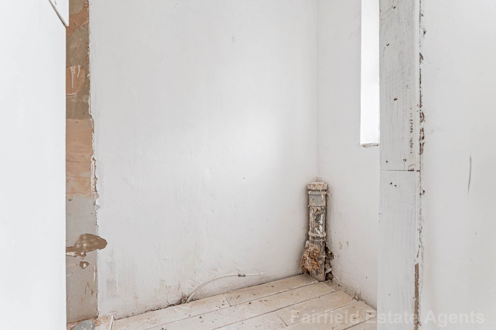Additional Property Image 3 bedroom End of Terrace for sale in Watford 12