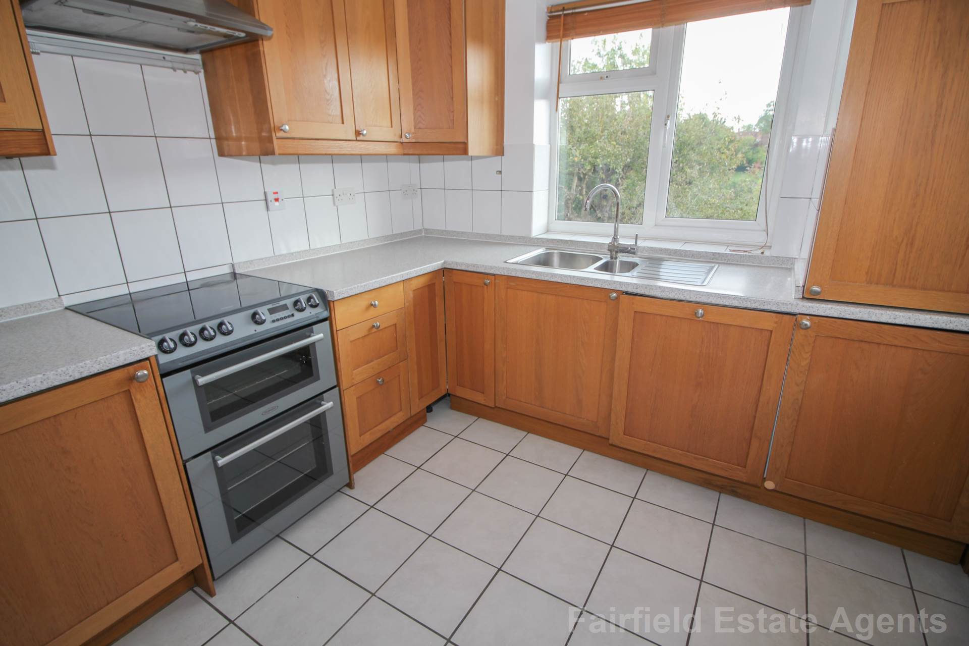 Additional Property Image 2 bedroom Maisonette to rent in Pinner 3