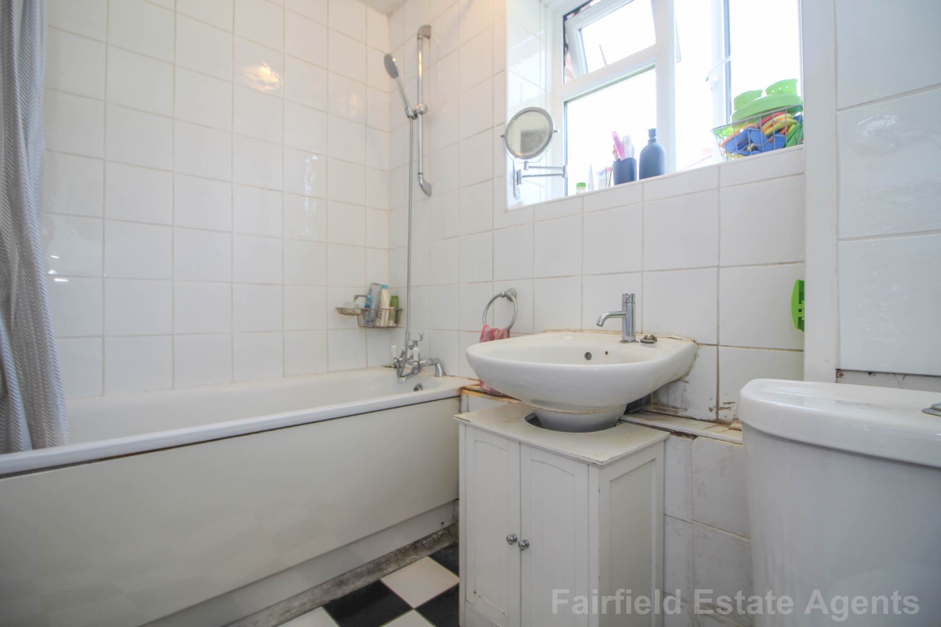 Additional Property Image 1 bedroom Flat for sale in Watford 9