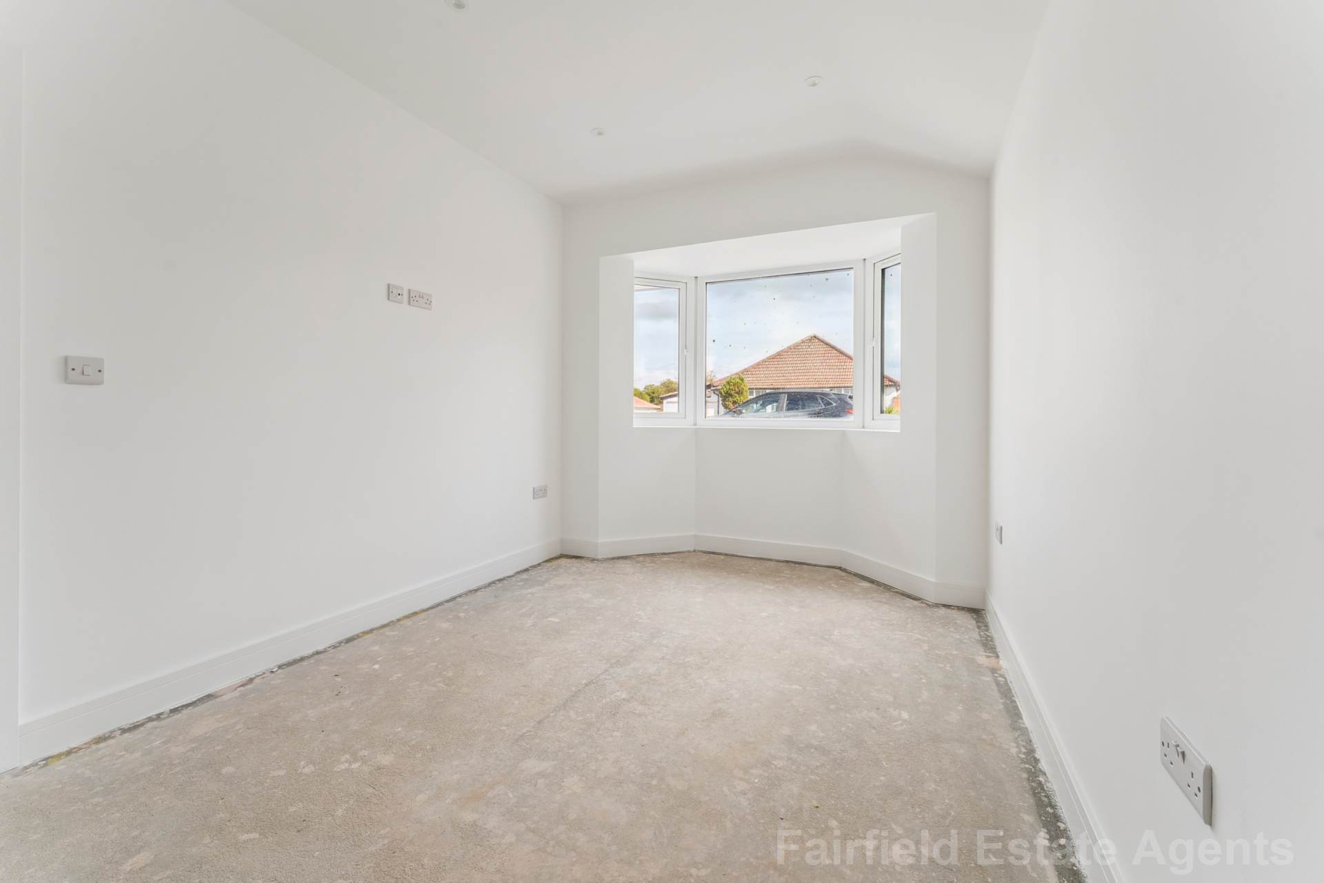 Additional Property Image 2 bedroom Semi Detached Bungalow for sale in Watford 7