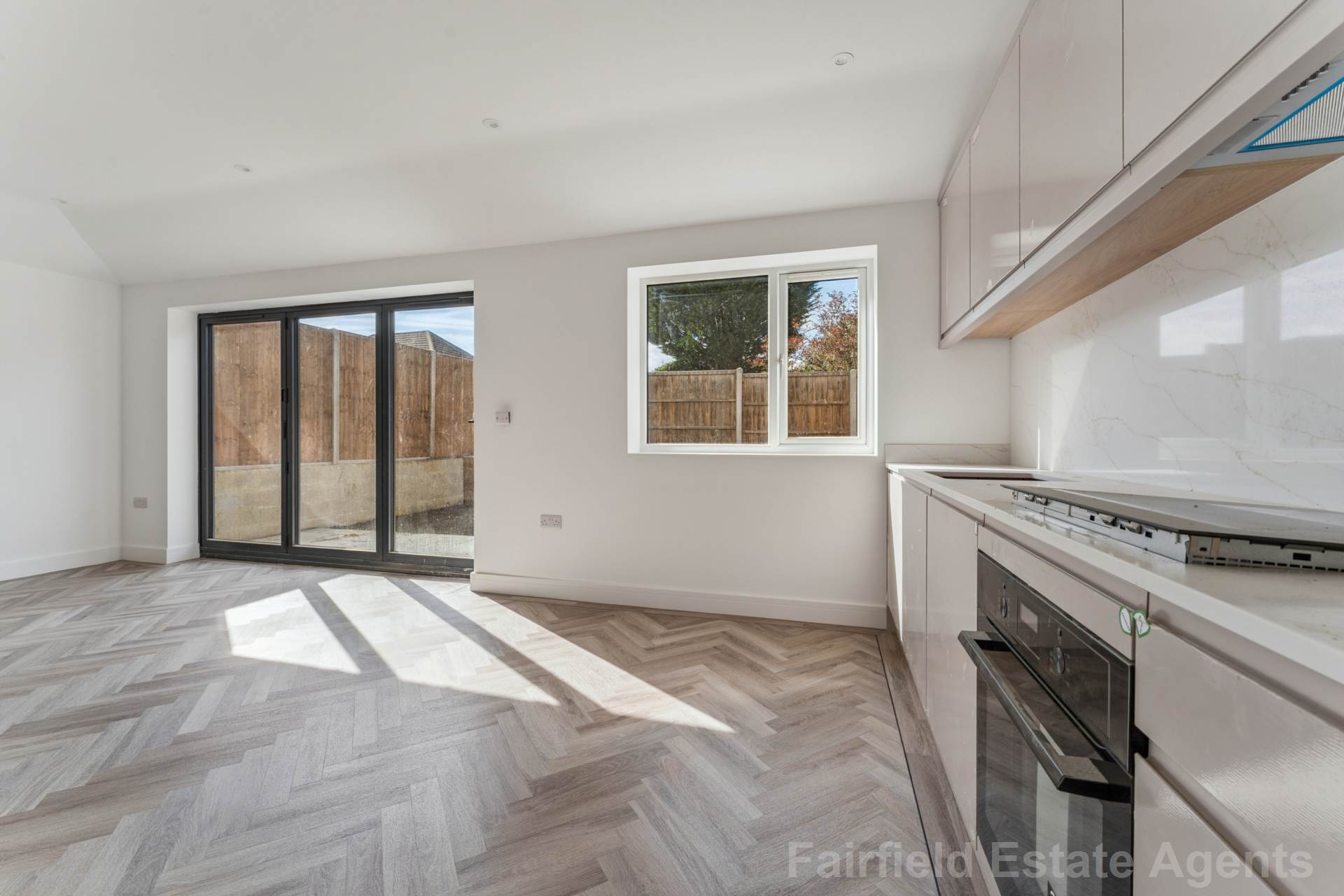 Additional Property Image 2 bedroom Semi Detached Bungalow for sale in Watford 15