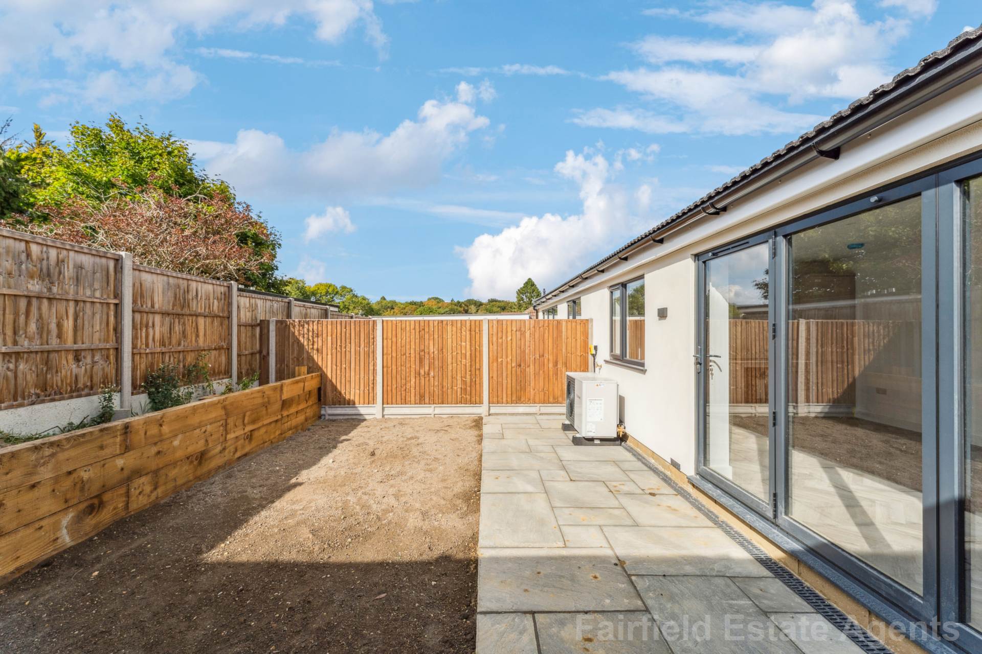 Additional Property Image 2 bedroom Semi Detached Bungalow for sale in Watford 17