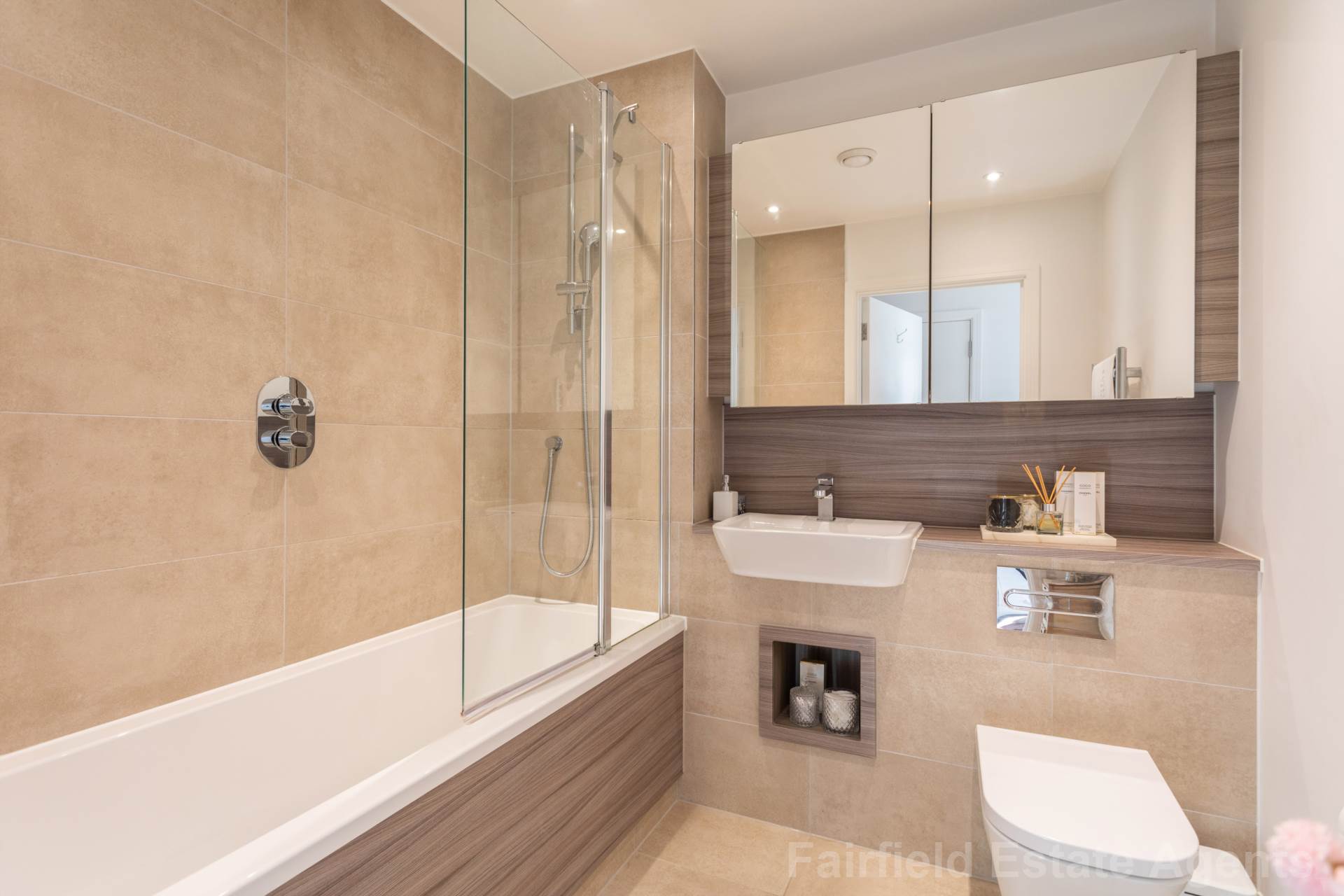 Additional Property Image 1 bedroom Flat for sale in Watford 11