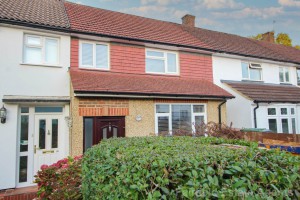 2 bedroom Terraced for sale in Watford