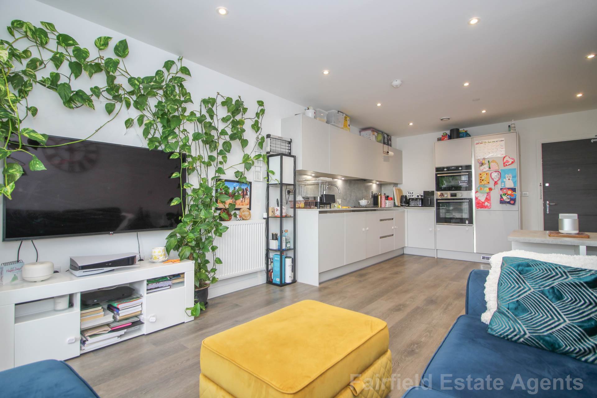 Additional Property Image 2 bedroom Flat for sale in Watford 5