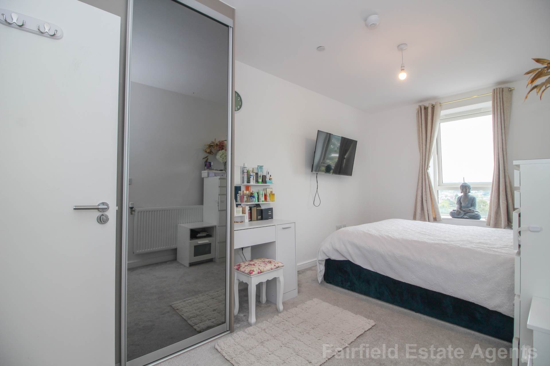 Additional Property Image 2 bedroom Flat for sale in Watford 7