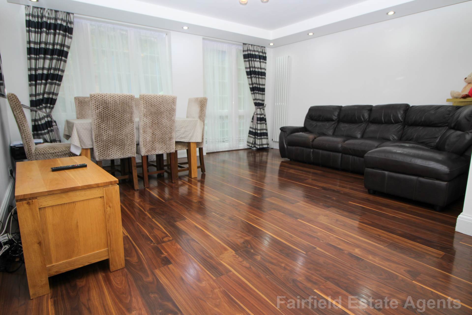 Additional Property Image 3 bedroom Terraced for sale in Watford 3