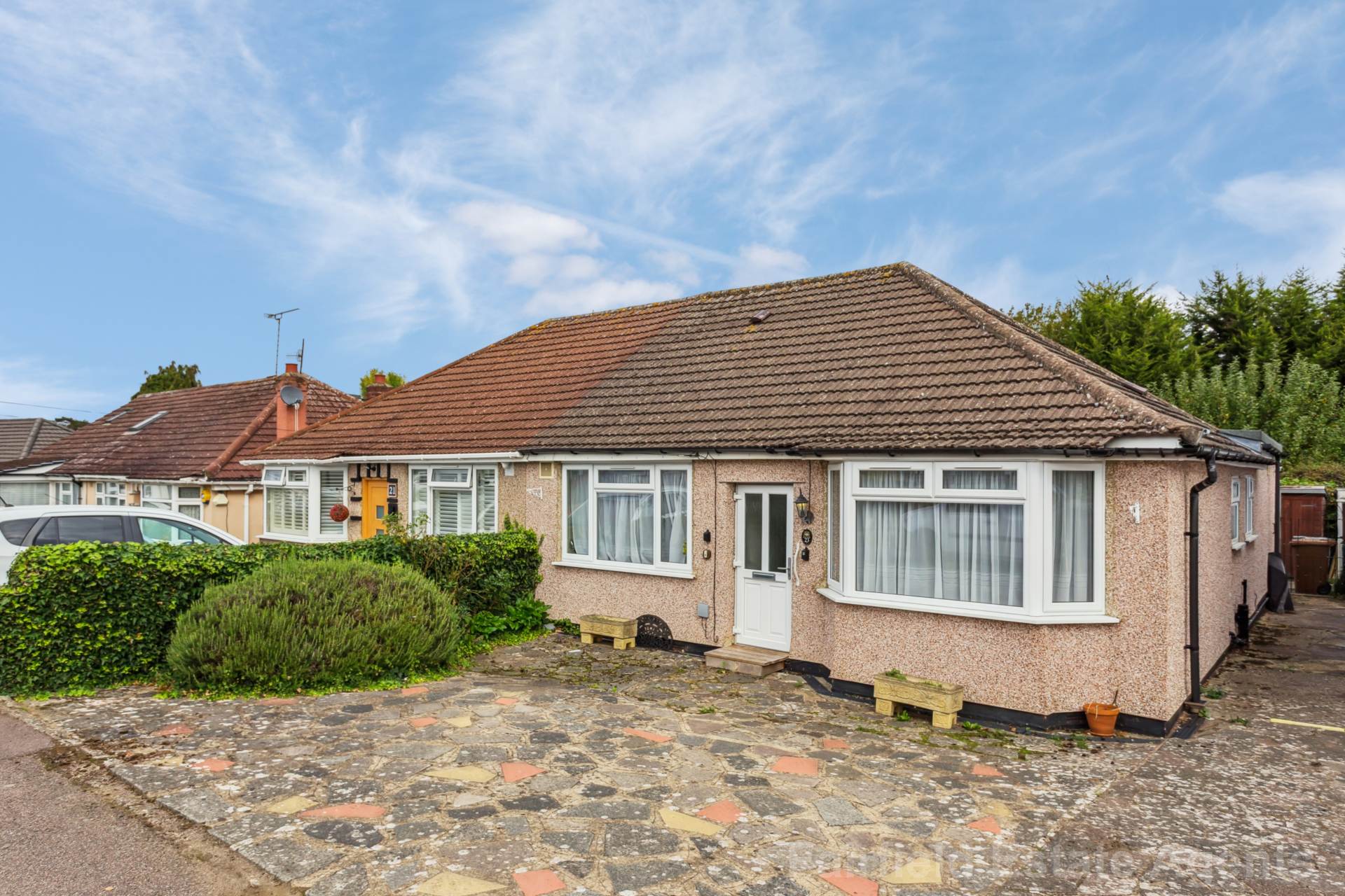 Additional Property Image 3 bedroom Semi Detached for sale in Watford 14