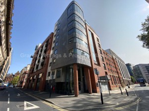 2 bedroom Apartment to rent in Manchester