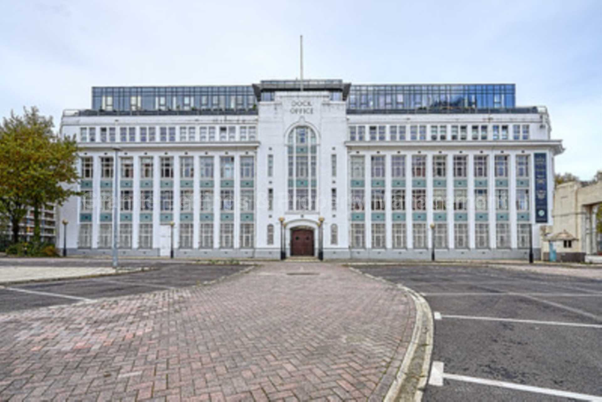 3 bedroom Apartment to rent in Salford