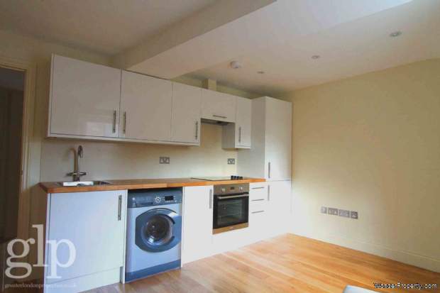 1 bedroom Apartment to rent in London