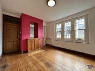 2 bedroom Flat to rent in London