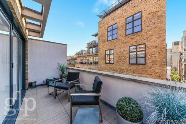 Additional Property Image 3 bedroom Flat for sale in London 8