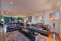 3 bedroom Penthouse to rent in London