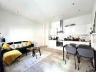 2 bedroom Flat to rent in London