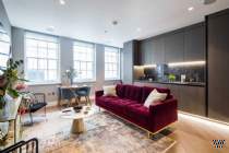 2 bedroom Flat for sale in London