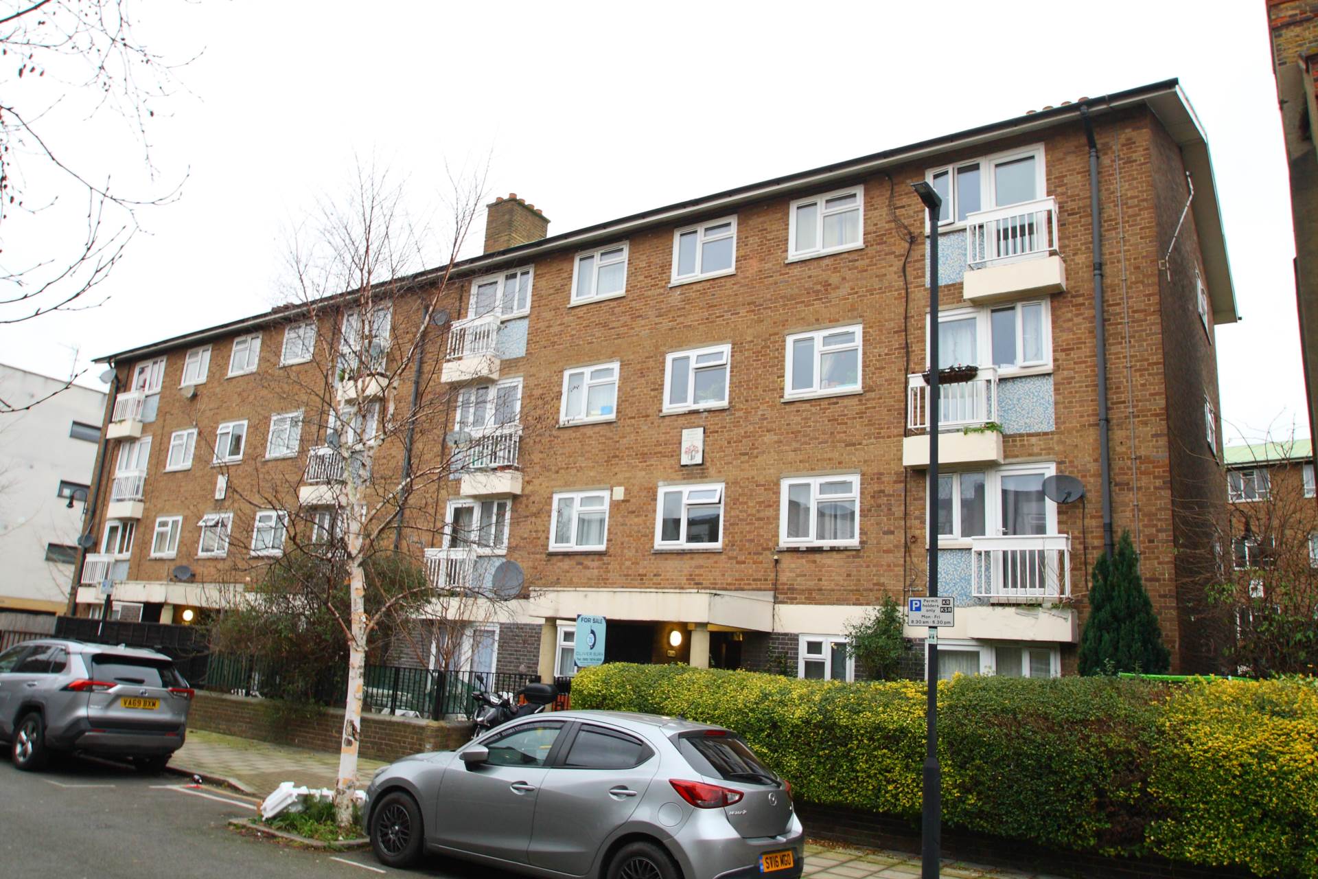 2 bedroom Flat for sale in London