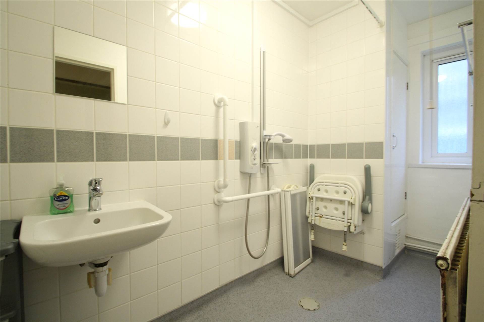 Additional Property Image 2 bedroom Flat for sale in London 8