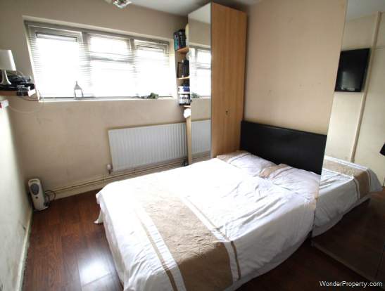Additional Property Image 3 bedroom Flat for sale in London 11