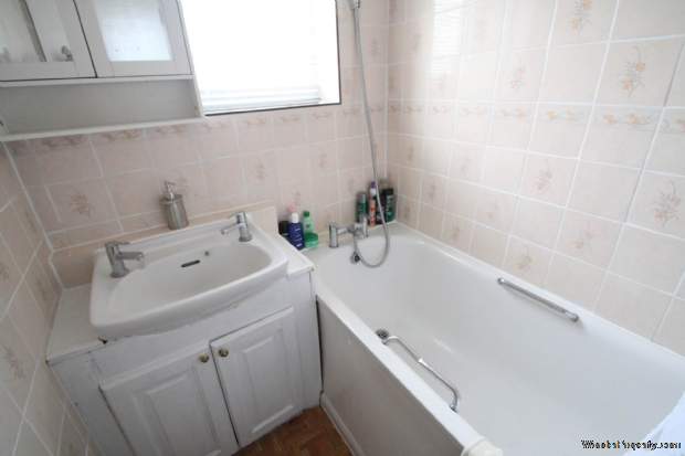 Additional Property Image 3 bedroom Flat for sale in London 12