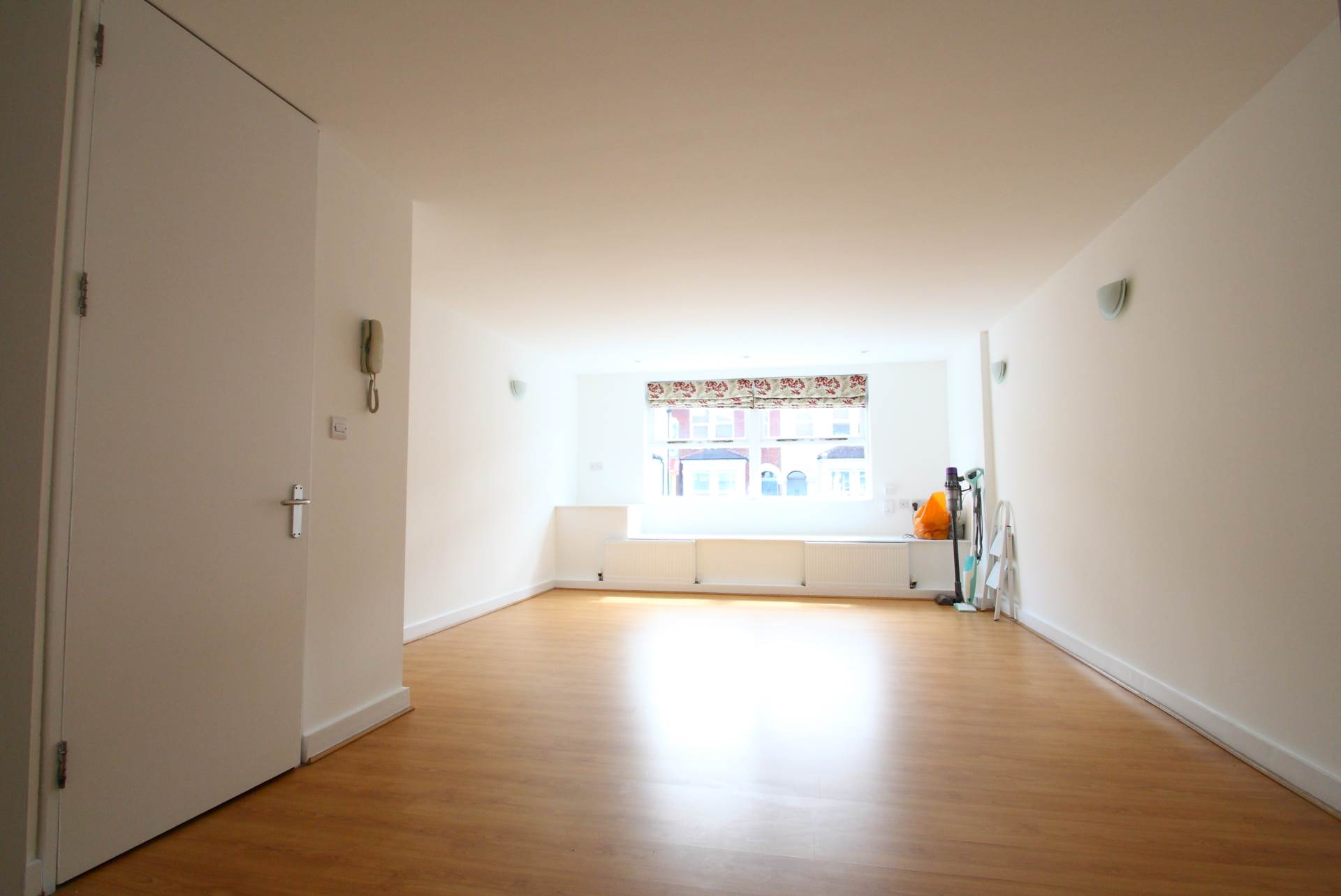 Additional Property Image 2 bedroom Flat to rent in London 3